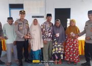 Warga Desa Ranooha Raya Terima BLT DD Tahap I 2024, Kades Marhalim: Semoga Bermanfaat di Moment Lebaran