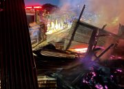Kebakaran Hebat Landa Pasar Asinua, Penyebab Masih Diselidiki