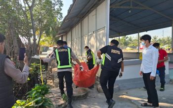 Tim INAFIS Evakuasi Mayat Pria Tanpa Identitas di Pesisir Laut Poasia Kendari